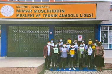 Öğrenci ve Öğretmenlerden Sarıkamış’taki Mehmetçiklerimize Duygulandıran Mektuplar